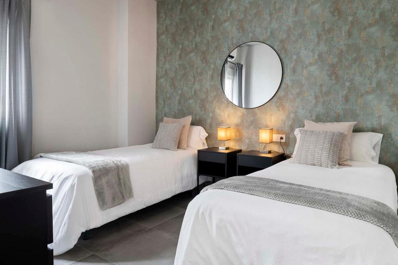 Rivero Suite Apartments Севилья Экстерьер фото